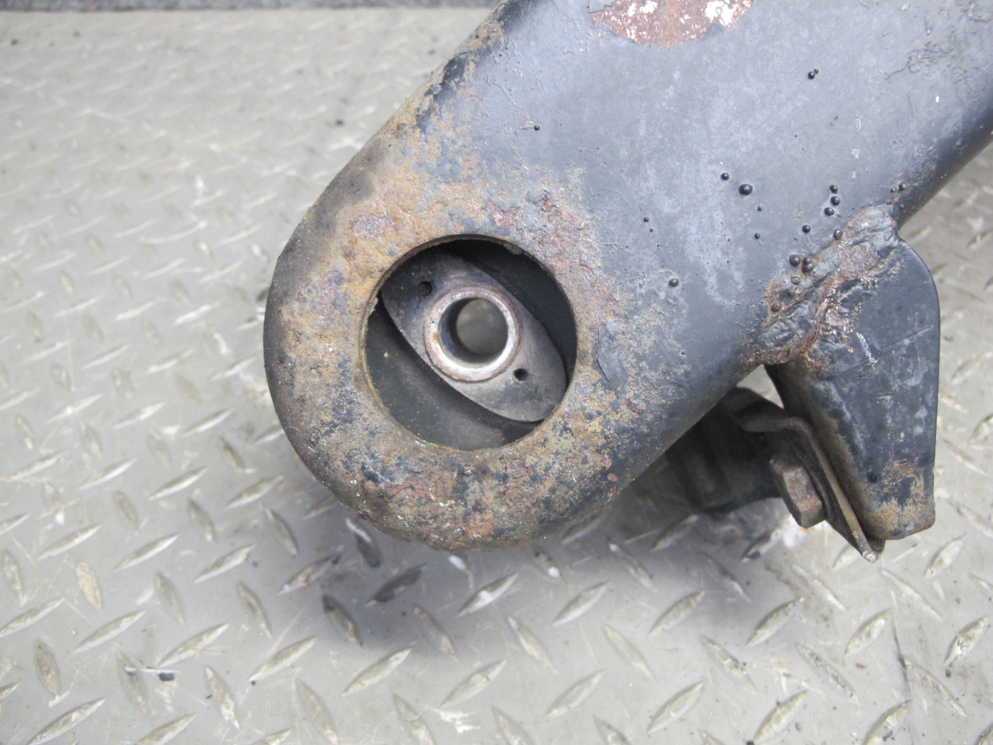 77-85 Mercedes W123 300D Rear Suspension Subframe Frame Crossmember Carrier OEM