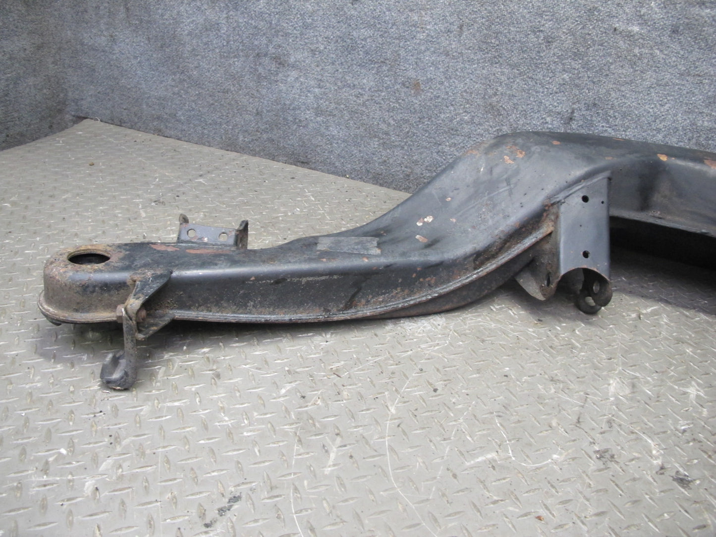 77-85 Mercedes W123 300D Rear Suspension Subframe Frame Crossmember Carrier OEM
