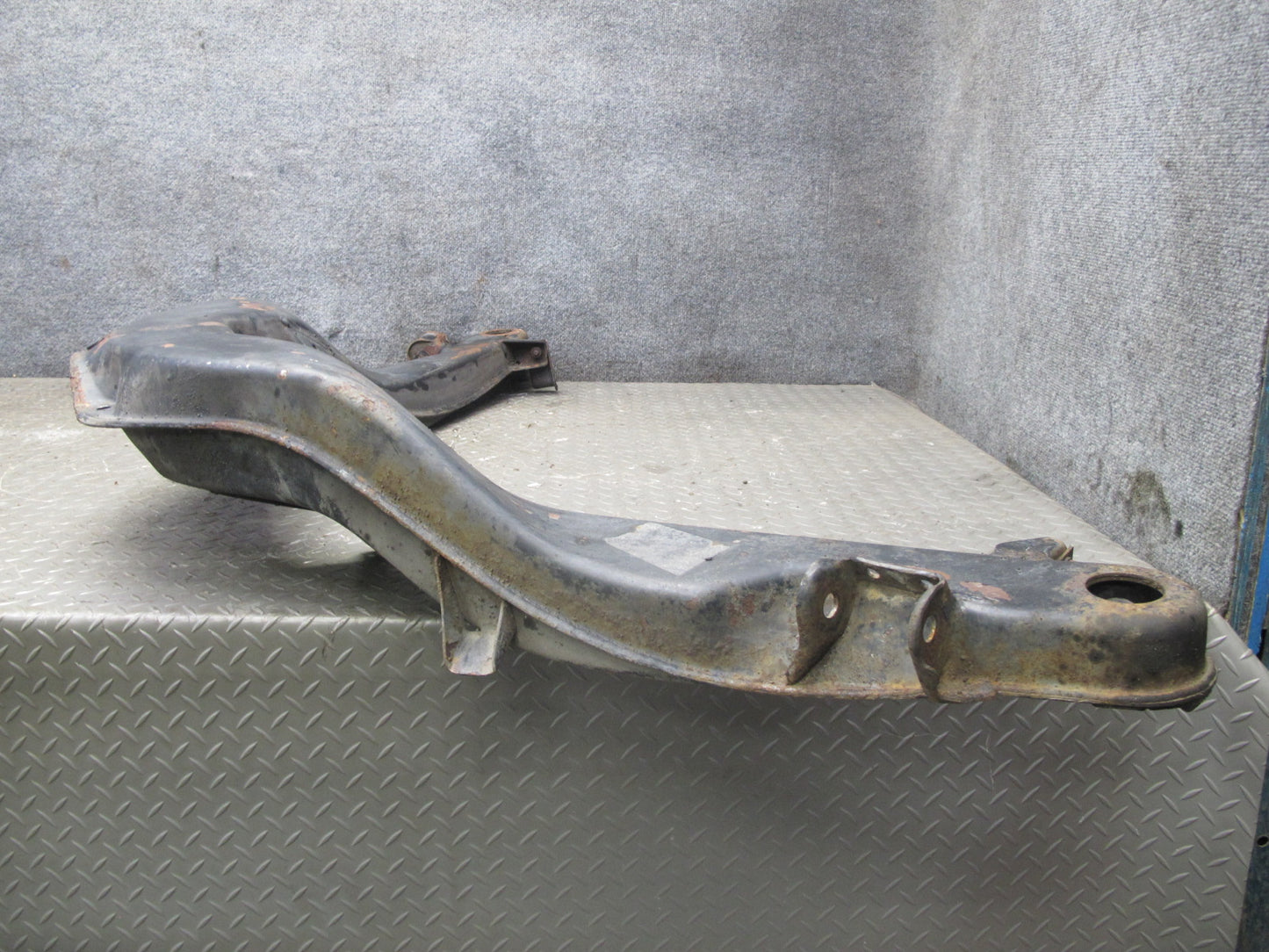 77-85 Mercedes W123 300D Rear Suspension Subframe Frame Crossmember Carrier OEM