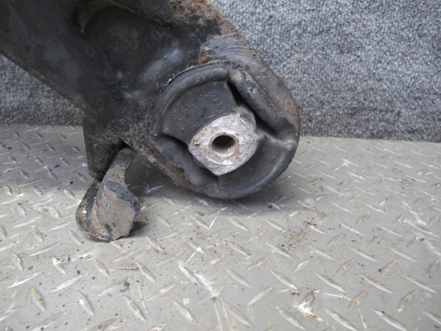 77-85 Mercedes W123 300D Rear Suspension Subframe Frame Crossmember Carrier OEM