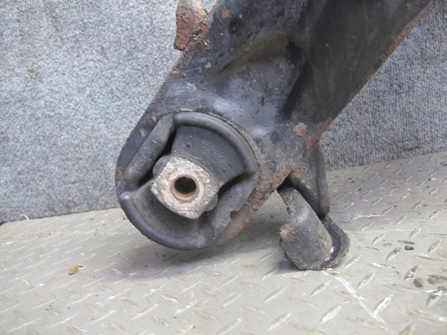 77-85 Mercedes W123 300D Rear Suspension Subframe Frame Crossmember Carrier OEM