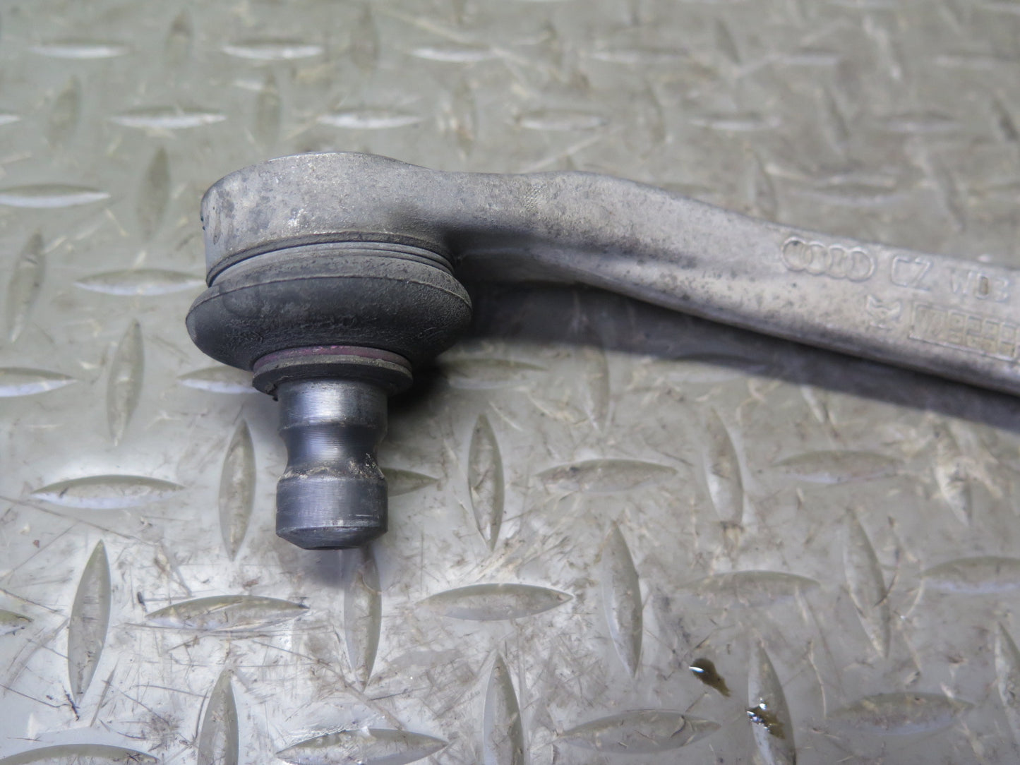 08-17 Audi 8T A5 S5 Front Right Upper Control Arm Set OEM