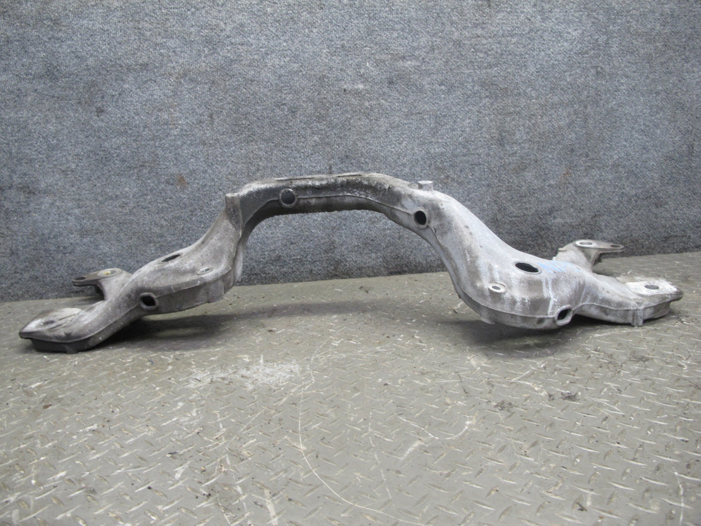2011-2018 Porsche Cayenne S 958 4.8L Front Suspension Engine Carrier Crossmember