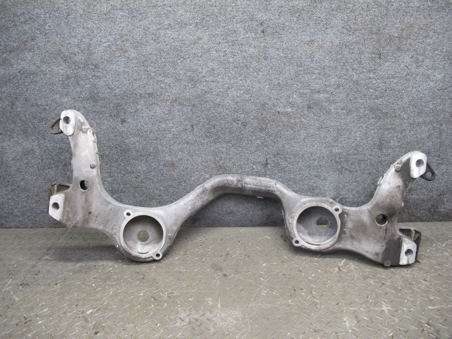 2011-2018 Porsche Cayenne S 958 4.8L Front Suspension Engine Carrier Crossmember