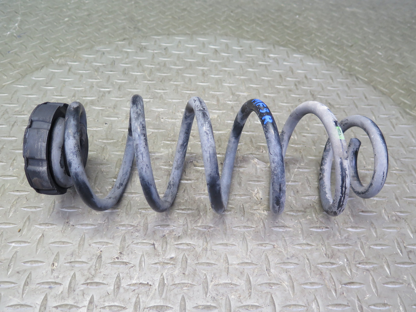 08-12 Audi 8T S5 4.2L Coupe AWD Rear Left & Right Coil Spring w Bushing Set OEM