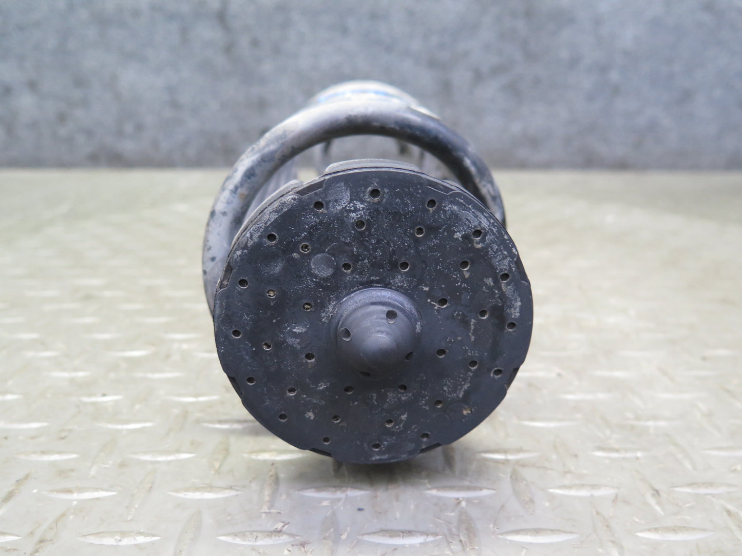 08-12 Audi 8T S5 4.2L Coupe AWD Rear Left & Right Coil Spring w Bushing Set OEM