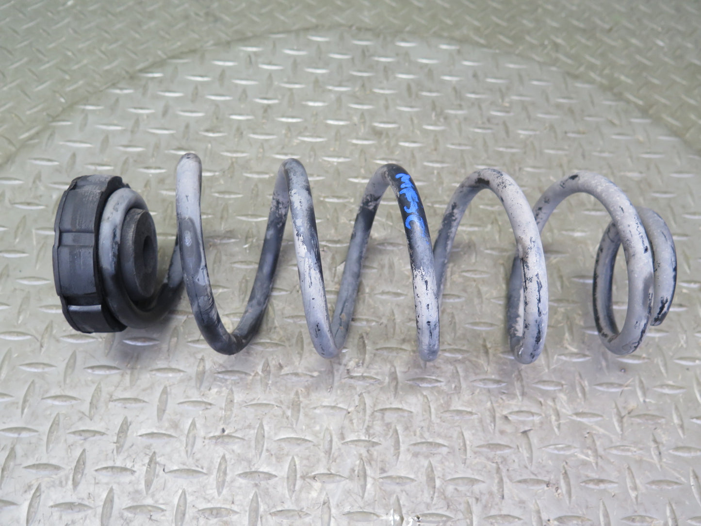 08-12 Audi 8T S5 4.2L Coupe AWD Rear Left & Right Coil Spring w Bushing Set OEM