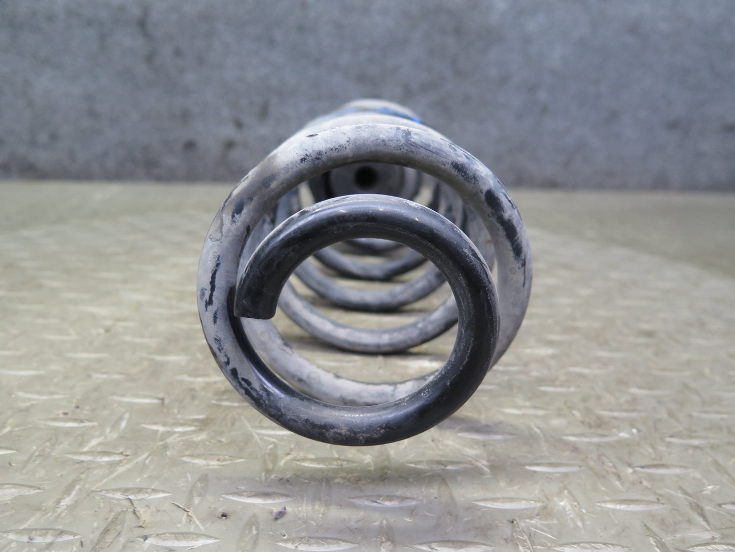 08-12 Audi 8T S5 4.2L Coupe AWD Rear Left & Right Coil Spring w Bushing Set OEM