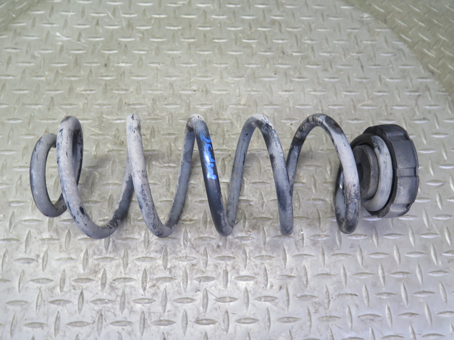 08-12 Audi 8T S5 4.2L Coupe AWD Rear Left & Right Coil Spring w Bushing Set OEM