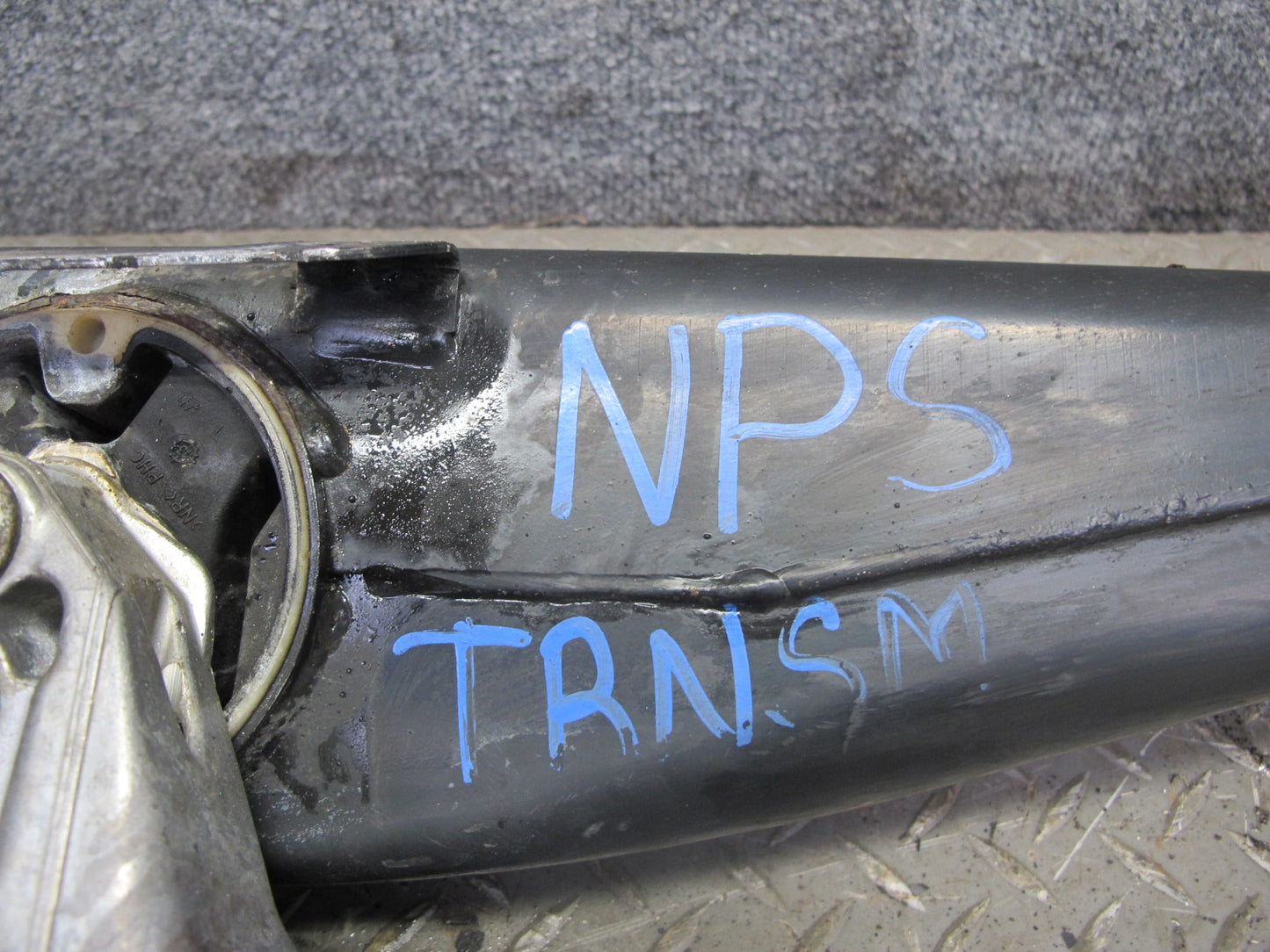 2011-2014 Porsche Cayenne 958 Transmission Support Mount Bracket Carrier