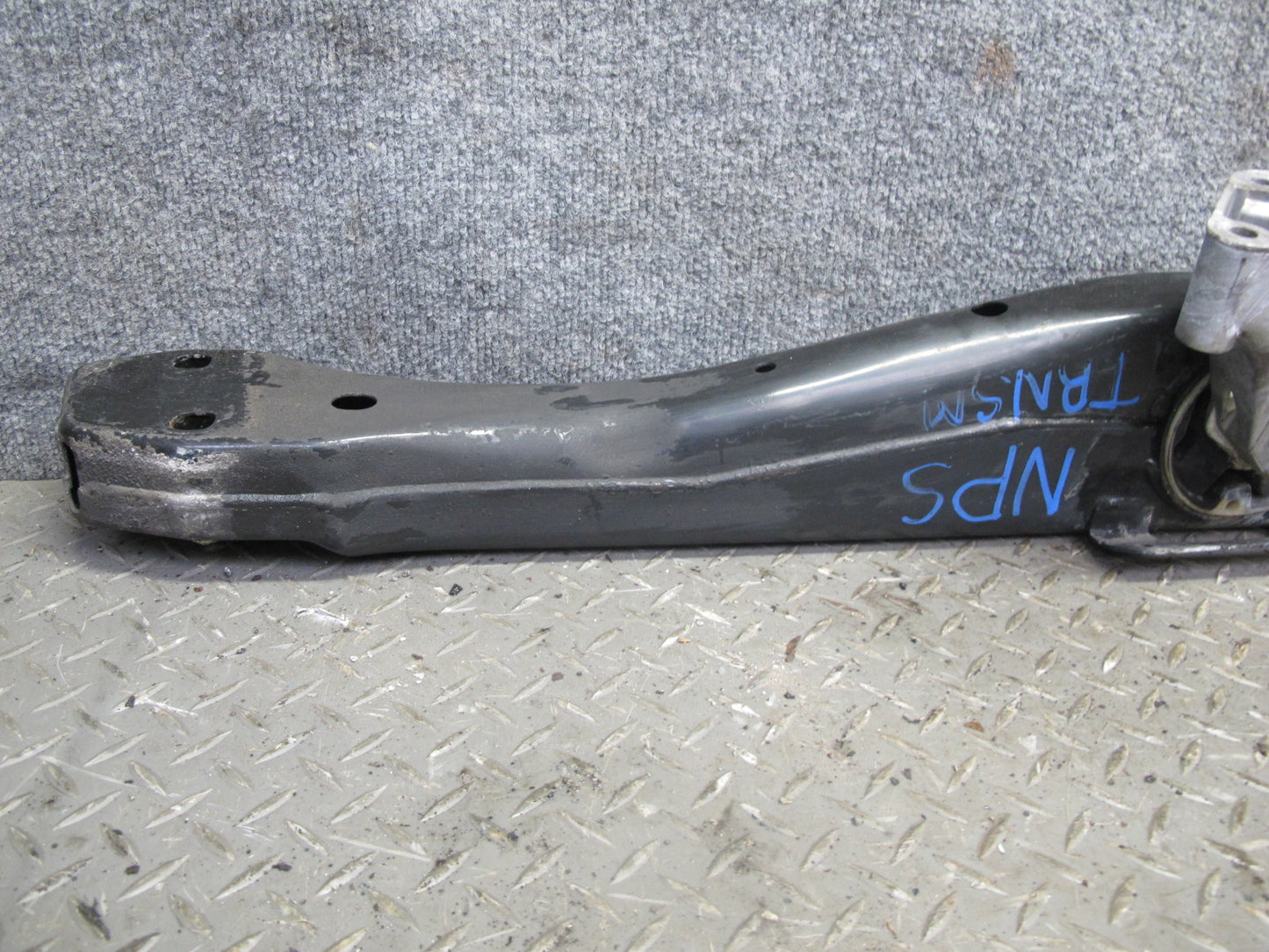 2011-2014 Porsche Cayenne 958 Transmission Support Mount Bracket Carrier