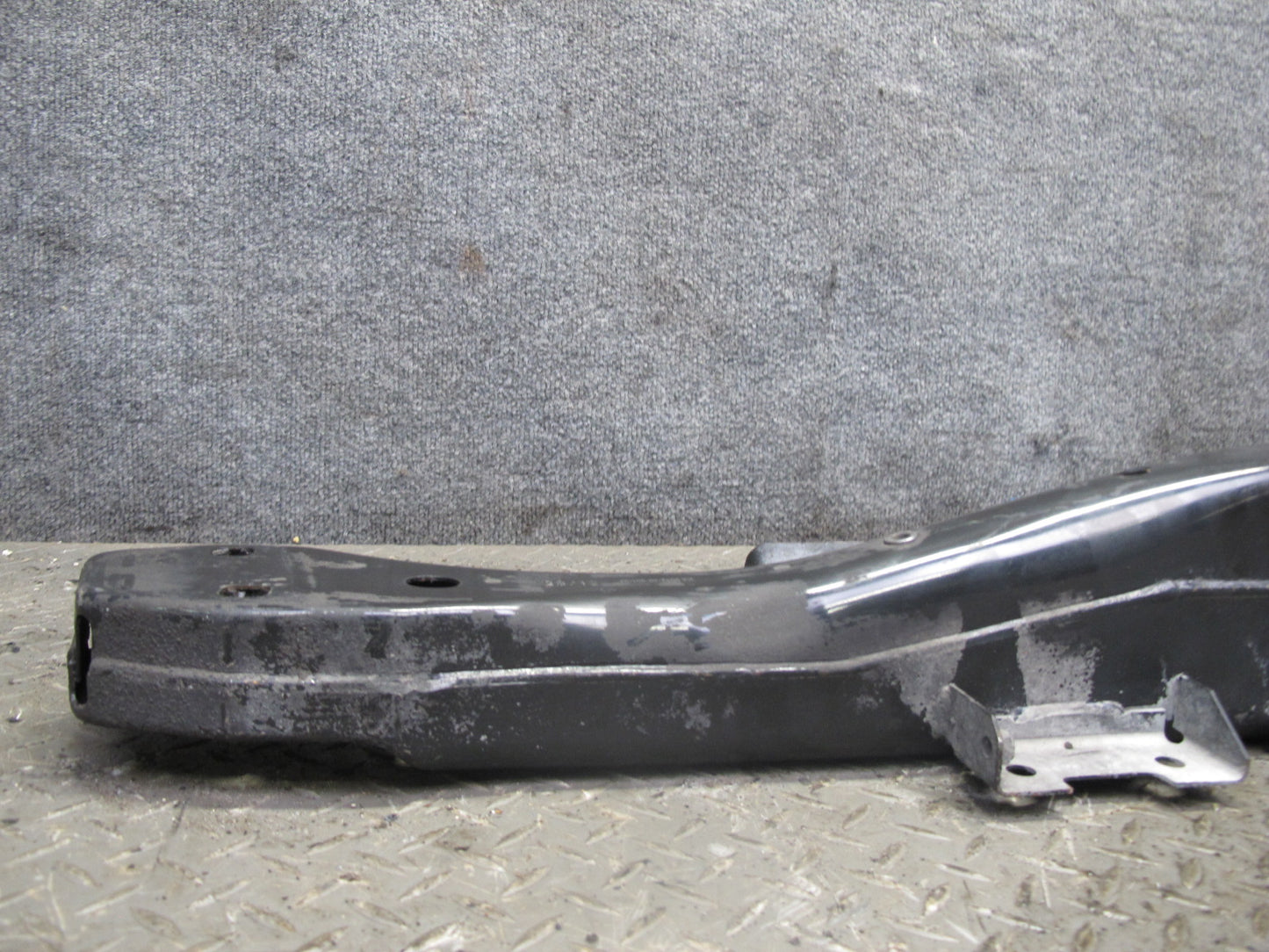 2011-2014 Porsche Cayenne 958 Transmission Support Mount Bracket Carrier