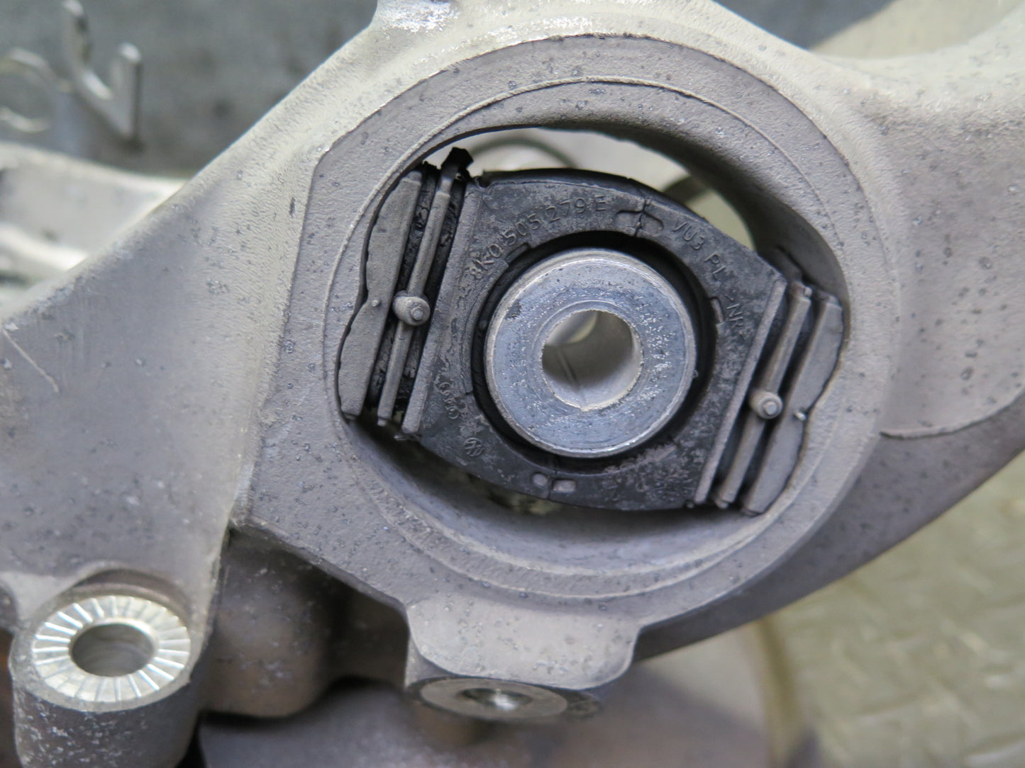 09-16 Audi A5 S5 AWD Rear Right Spindle Knuckle Wheel Hub Bearing 101K Miles OEM