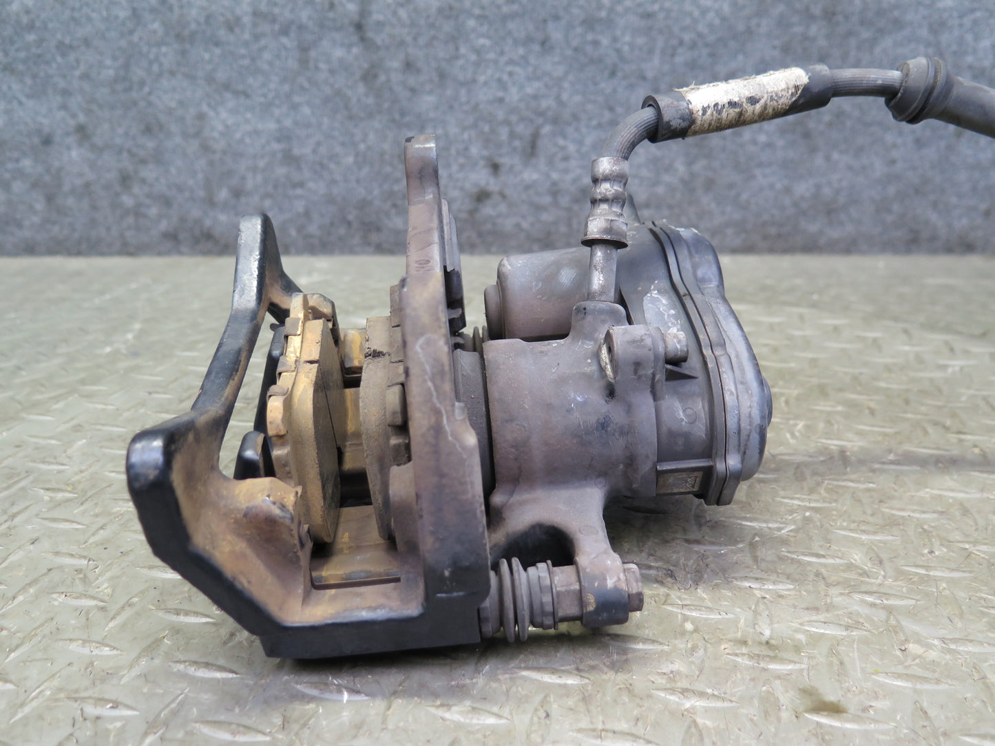 08-12 Audi B8 S5 4.2L AWD Set of 2 Rear Left & Right Brake Caliper 101K Mile OEM