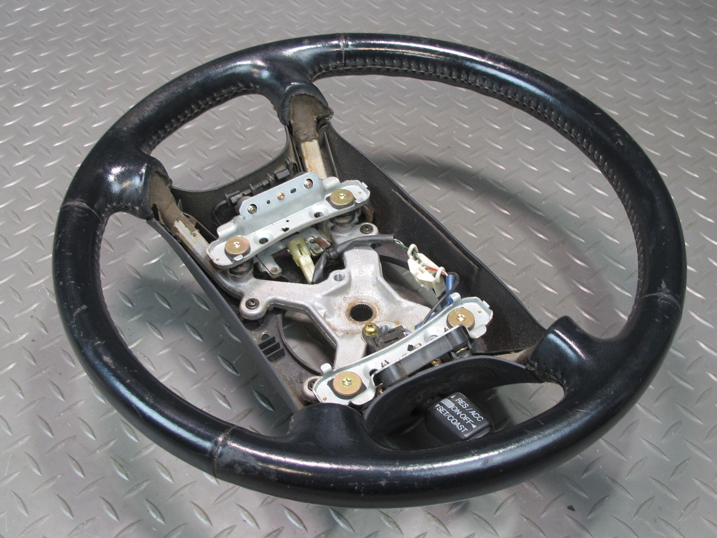 97-98 Lexus JZZ31L SC400 SC300 Leather Steering w Cruise Switch Black OEM