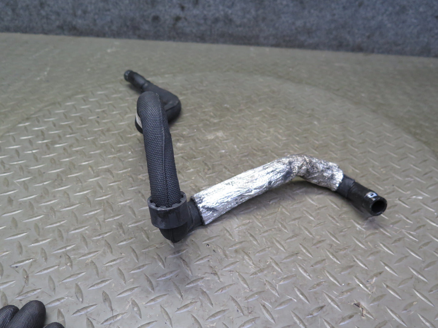 08-10 Audi 8T S5 4.2L Set of 2 Power Steering Hose Pipe Line OEM