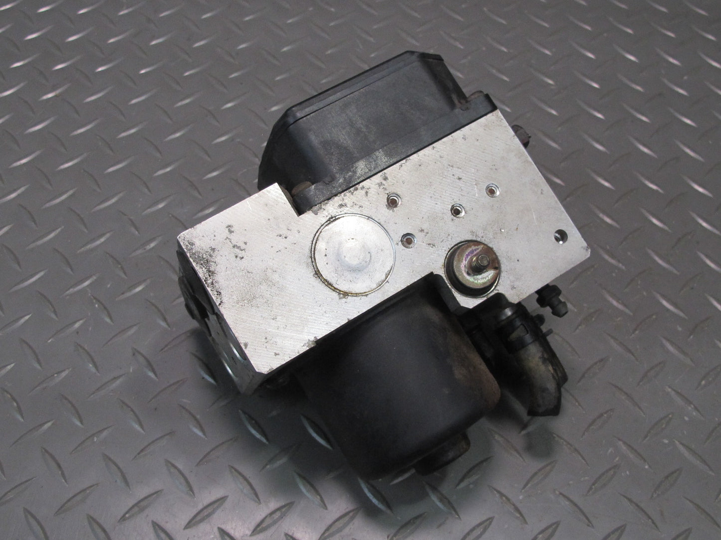 97-00 Lexus JZZ31L SC400 SC300 Anti Lock Brake ABS Pump Module OEM