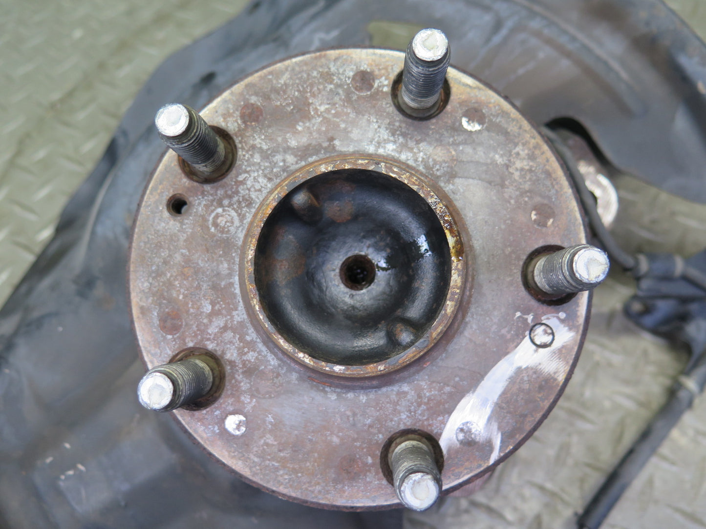 98-00 Lexus UCF20L LS400 Front Left Spindle Knuckle Wheel Hub Bearing 102K OEM