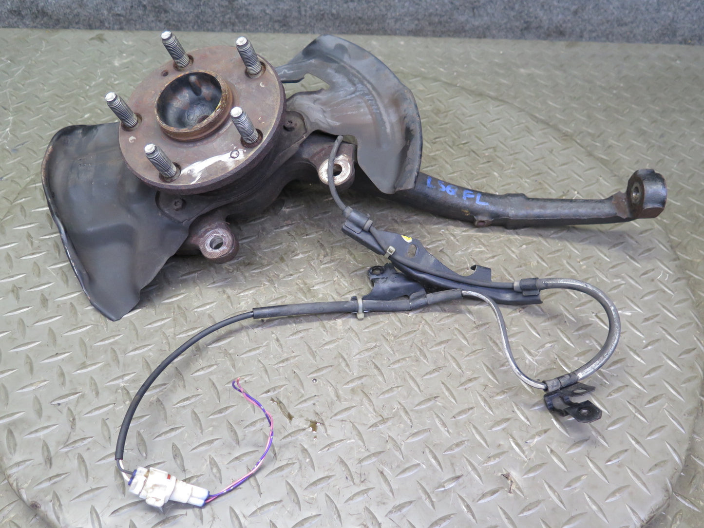 98-00 Lexus UCF20L LS400 Front Left Spindle Knuckle Wheel Hub Bearing 102K OEM