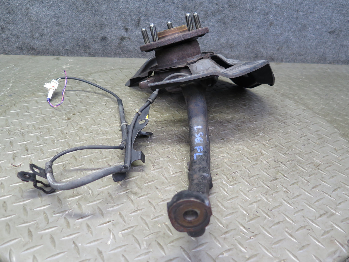 98-00 Lexus UCF20L LS400 Front Left Spindle Knuckle Wheel Hub Bearing 102K OEM