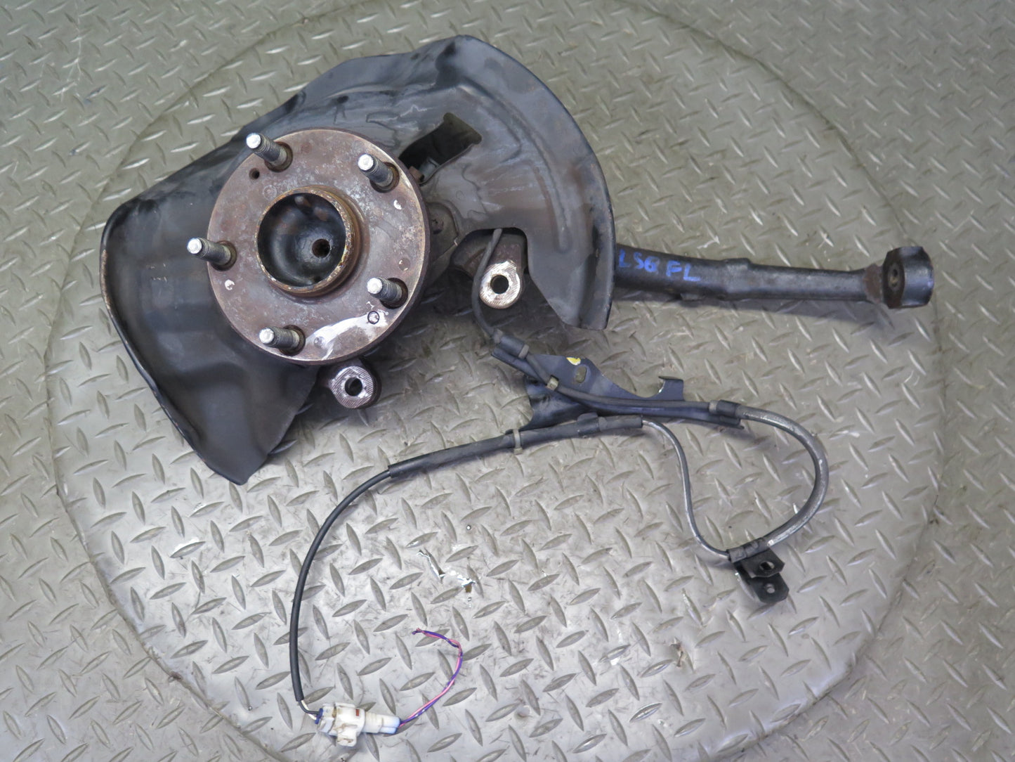 98-00 Lexus UCF20L LS400 Front Left Spindle Knuckle Wheel Hub Bearing 102K OEM