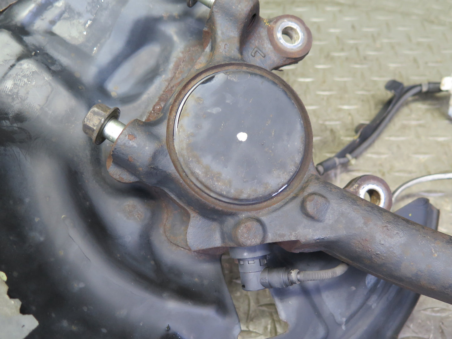 98-00 Lexus UCF20L LS400 Front Left Spindle Knuckle Wheel Hub Bearing 102K OEM