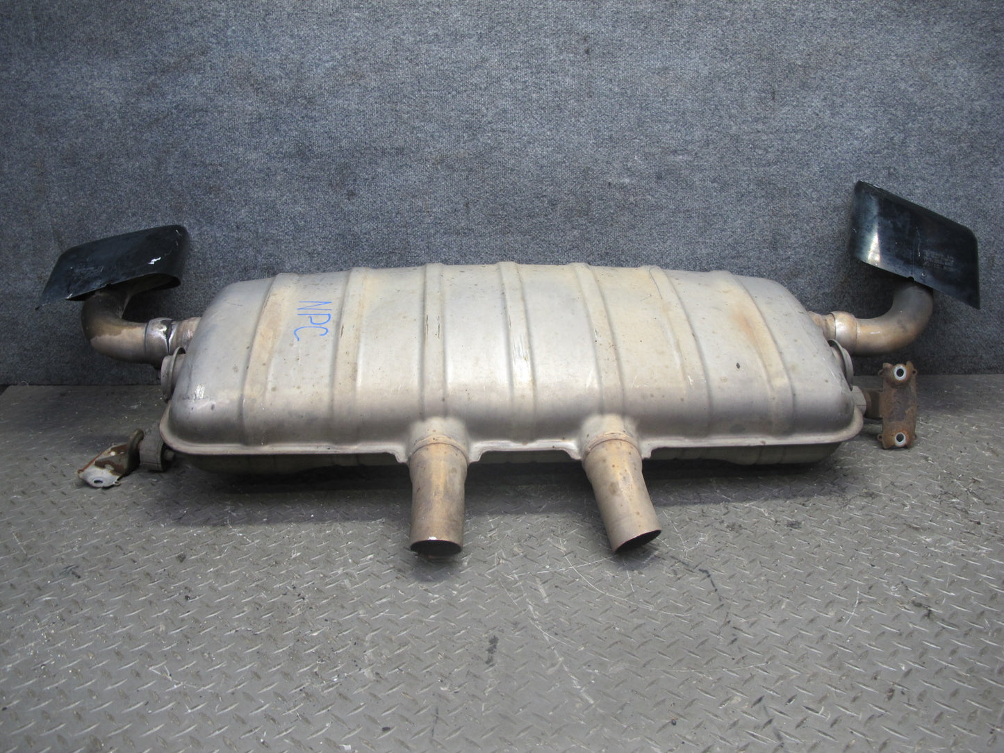 2011-2014 Porsche Cayenne S 958 4.8L NON Turbo Dual Exhaust Muffler W/ Tips