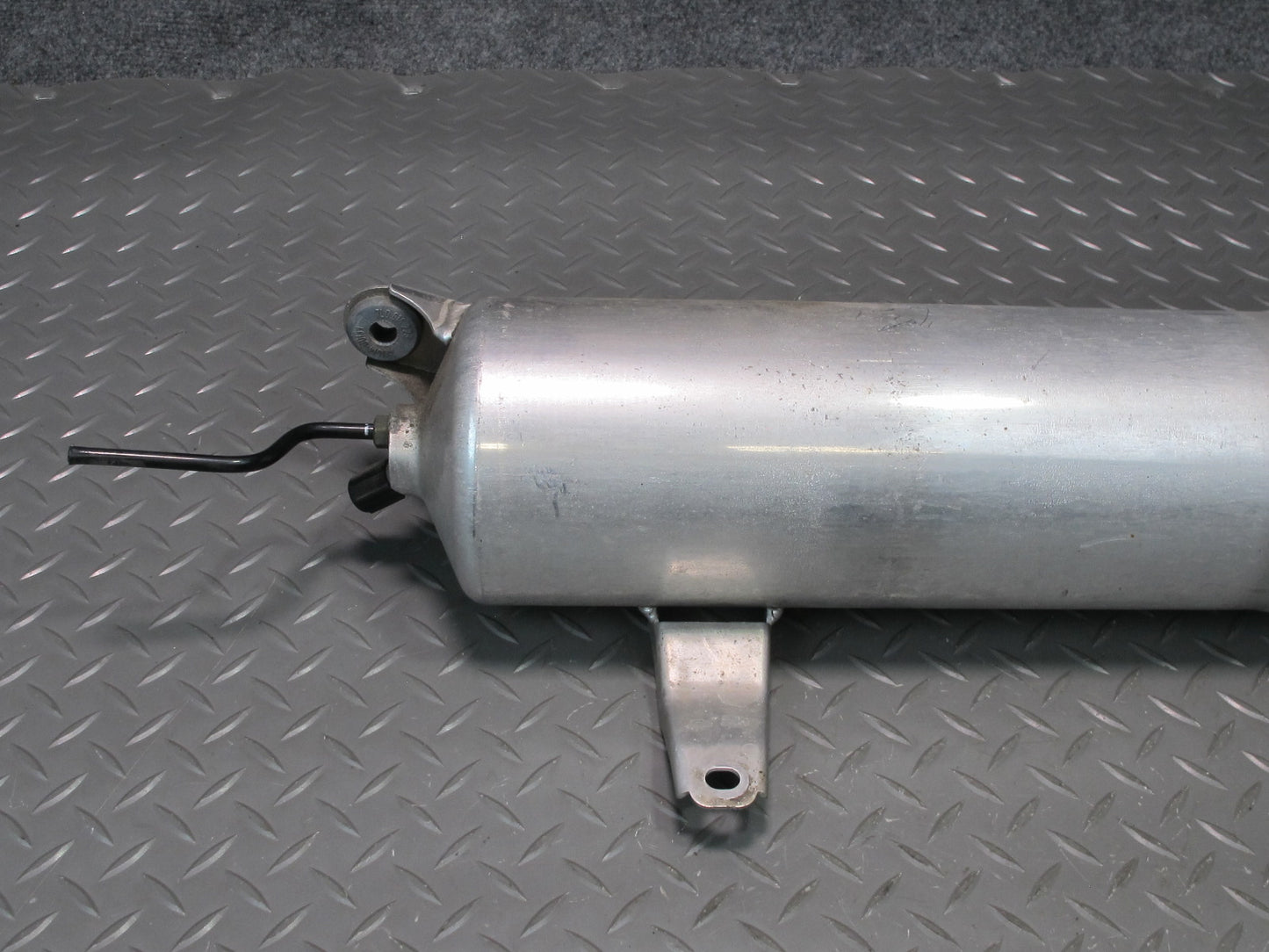 2011-2018 Porsche Cayenne 958 Air Suspension Tank Reservoir 7P0616201A