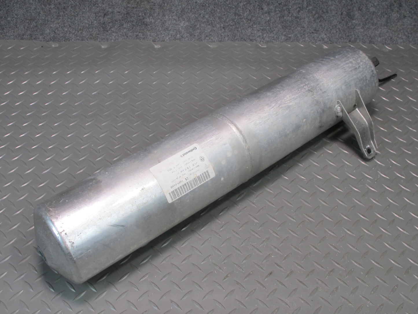 2011-2018 Porsche Cayenne 958 Air Suspension Tank Reservoir 7P0616201A