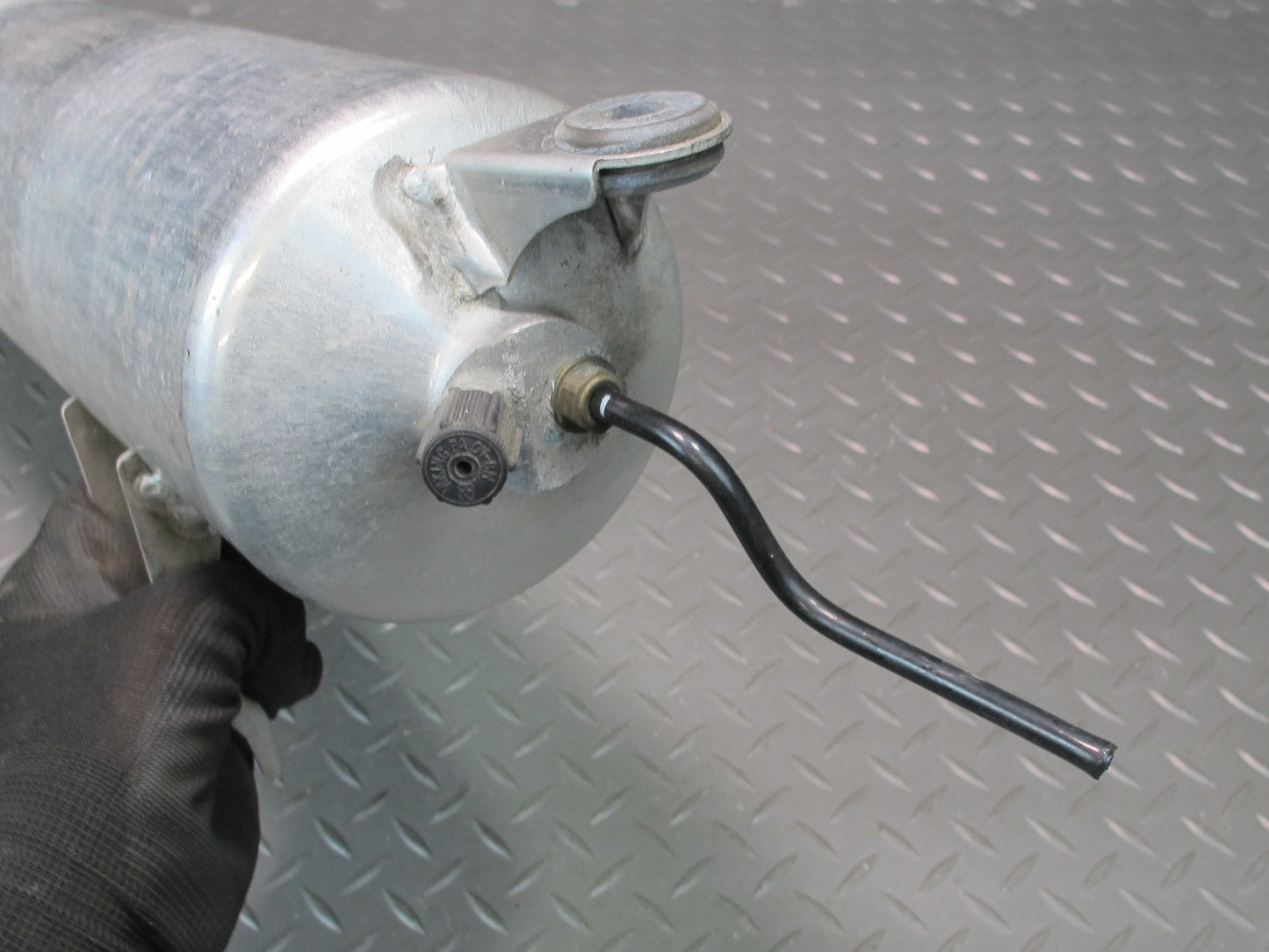 2011-2018 Porsche Cayenne 958 Air Suspension Tank Reservoir 7P0616201A