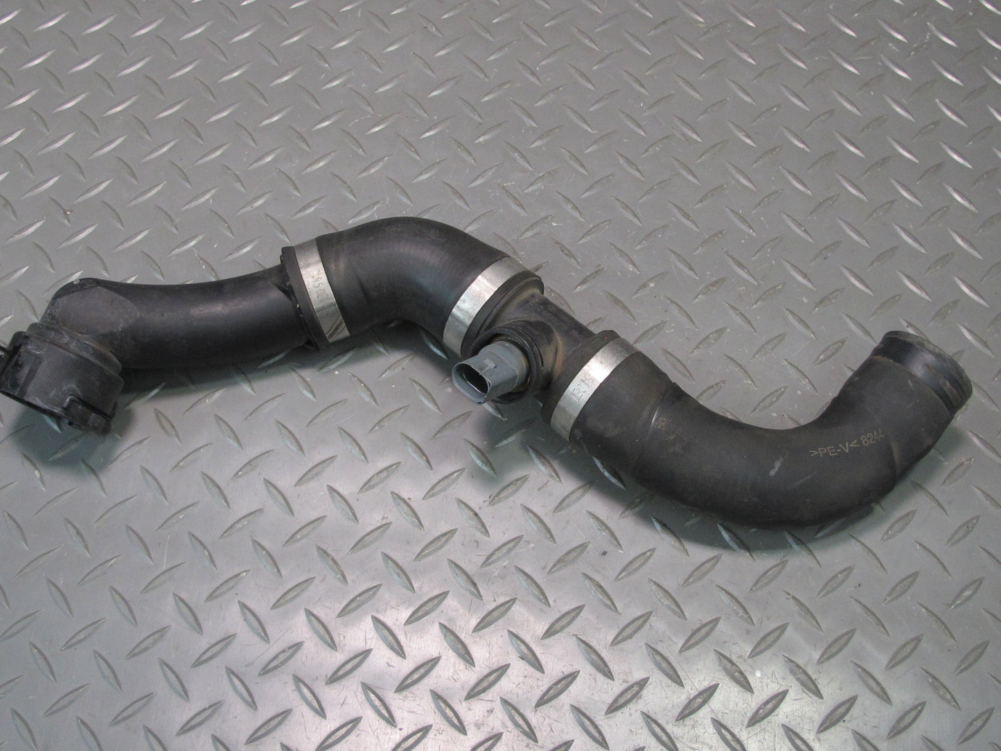 2011-2018 Porsche Cayenne 958 4.8L Lower Upper Radiator Coolant Hose Pipe Set