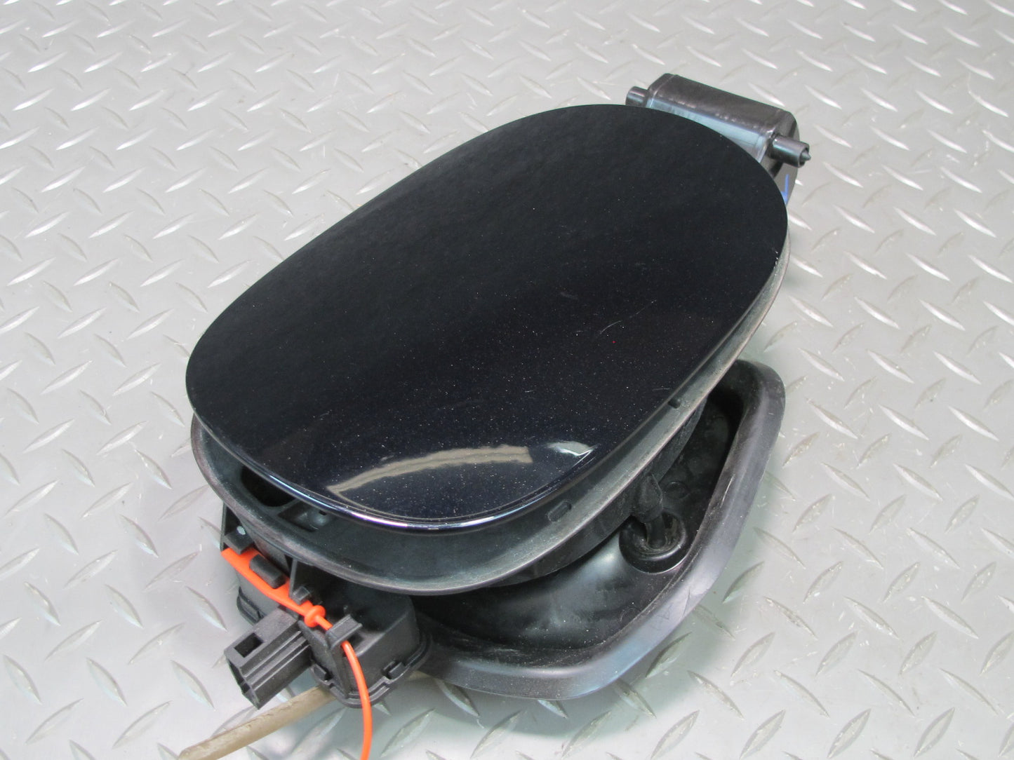 2011-2018 Porsche Cayenne 958 Fuel Gas Tank Filler Door Lid Cover Black