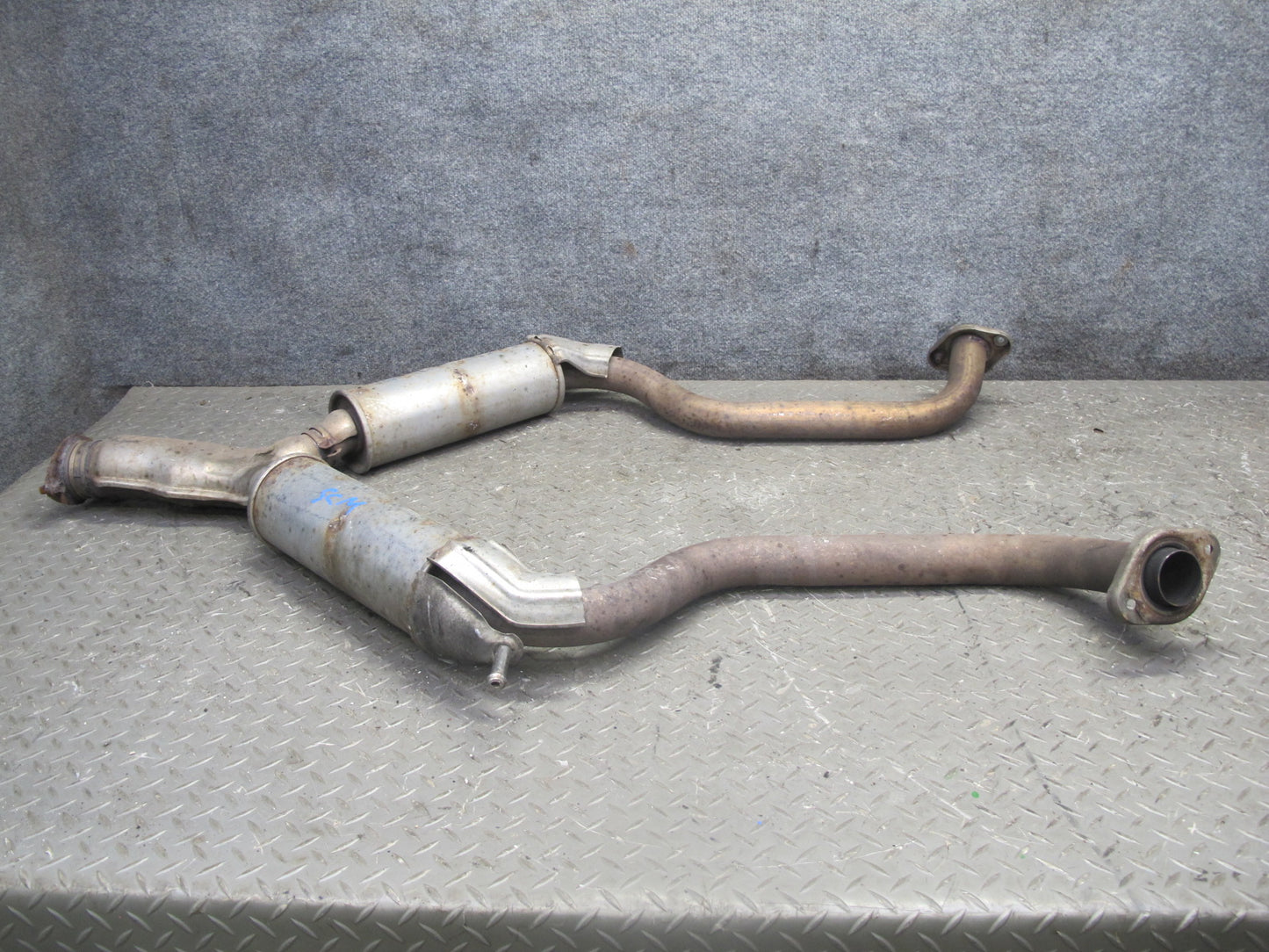 92-97 Lexus UZZ30L SC400 Rear Exhaust Pipe Resonator OEM