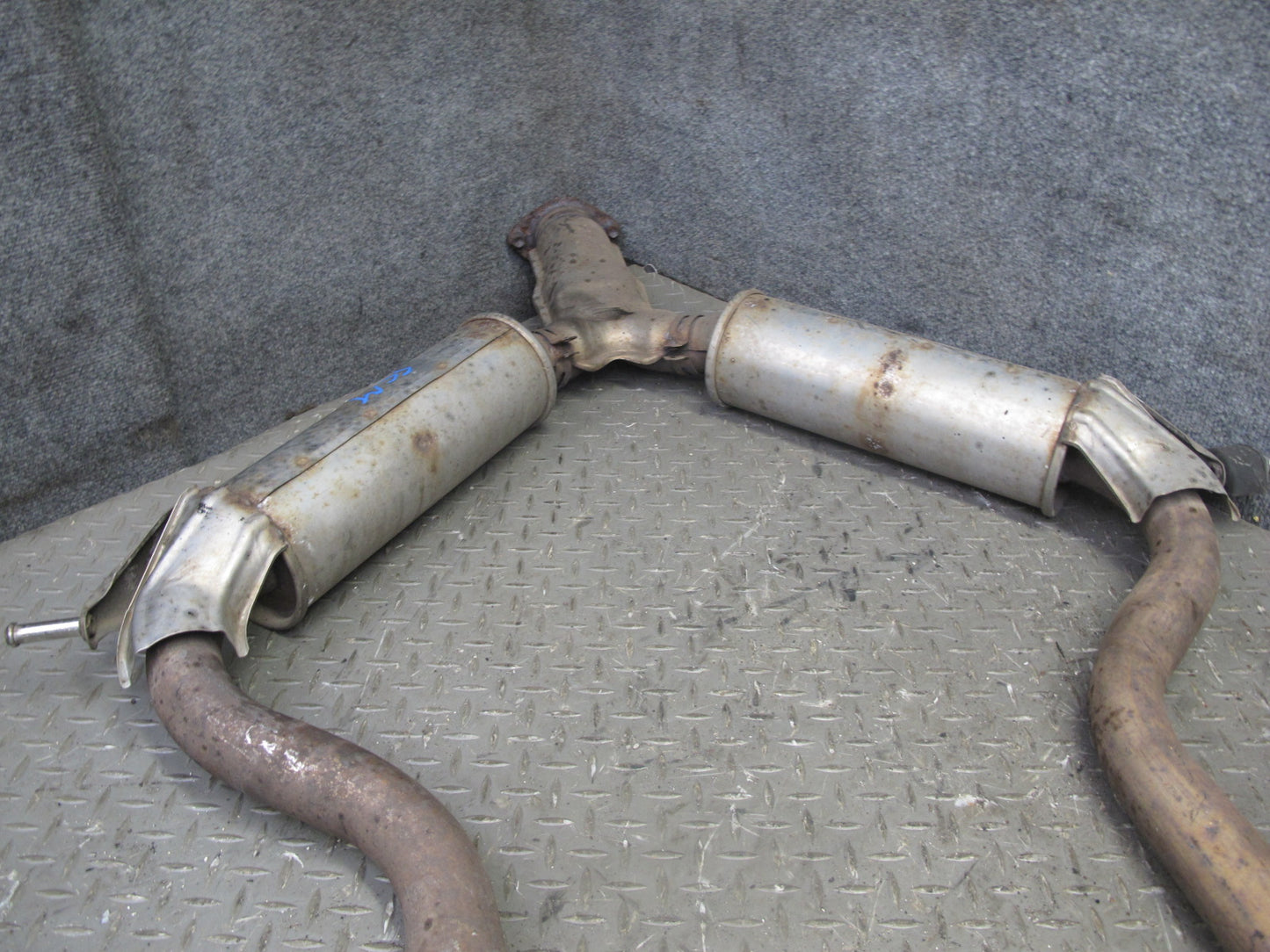 92-97 Lexus UZZ30L SC400 Rear Exhaust Pipe Resonator OEM