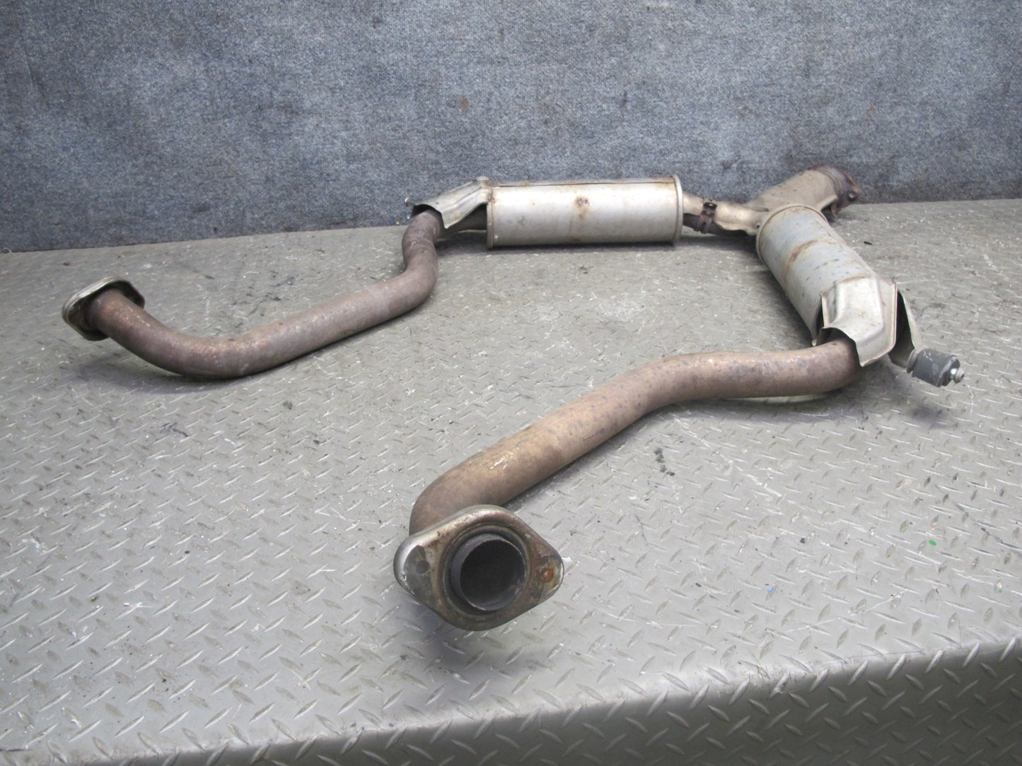 92-97 Lexus UZZ30L SC400 Rear Exhaust Pipe Resonator OEM