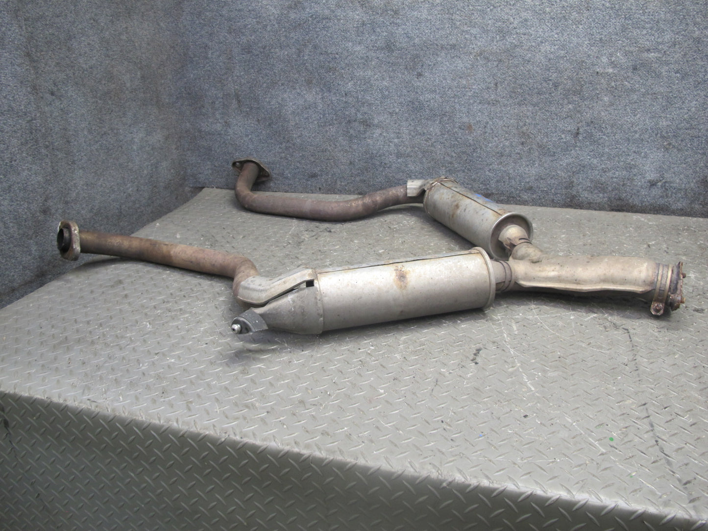 92-97 Lexus UZZ30L SC400 Rear Exhaust Pipe Resonator OEM