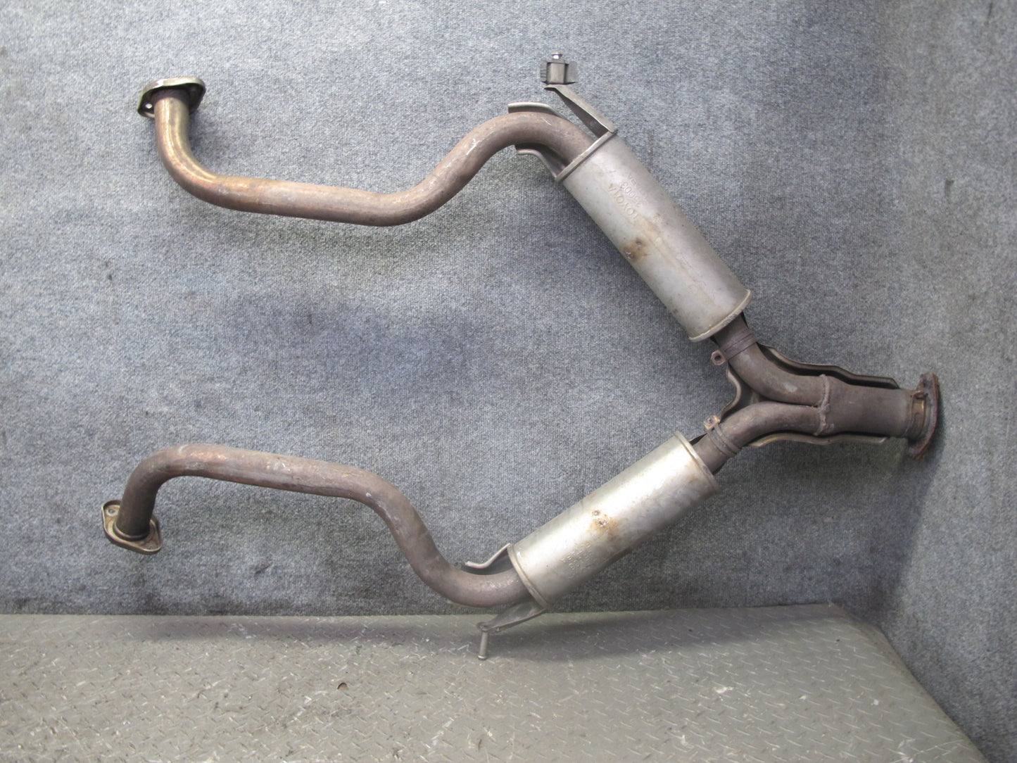 92-97 Lexus UZZ30L SC400 Rear Exhaust Pipe Resonator OEM