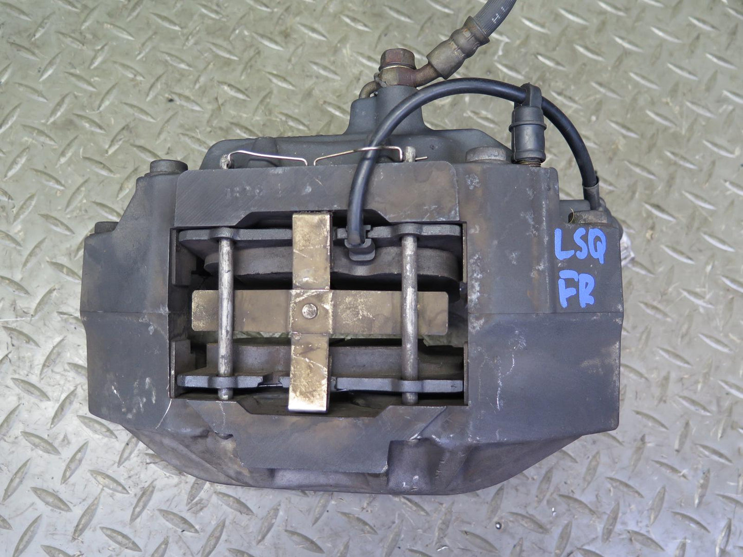 95-00 Lexus UCF20L LS400 Set of 2 Front Left Right Brake Caliper Sumitomo OEM