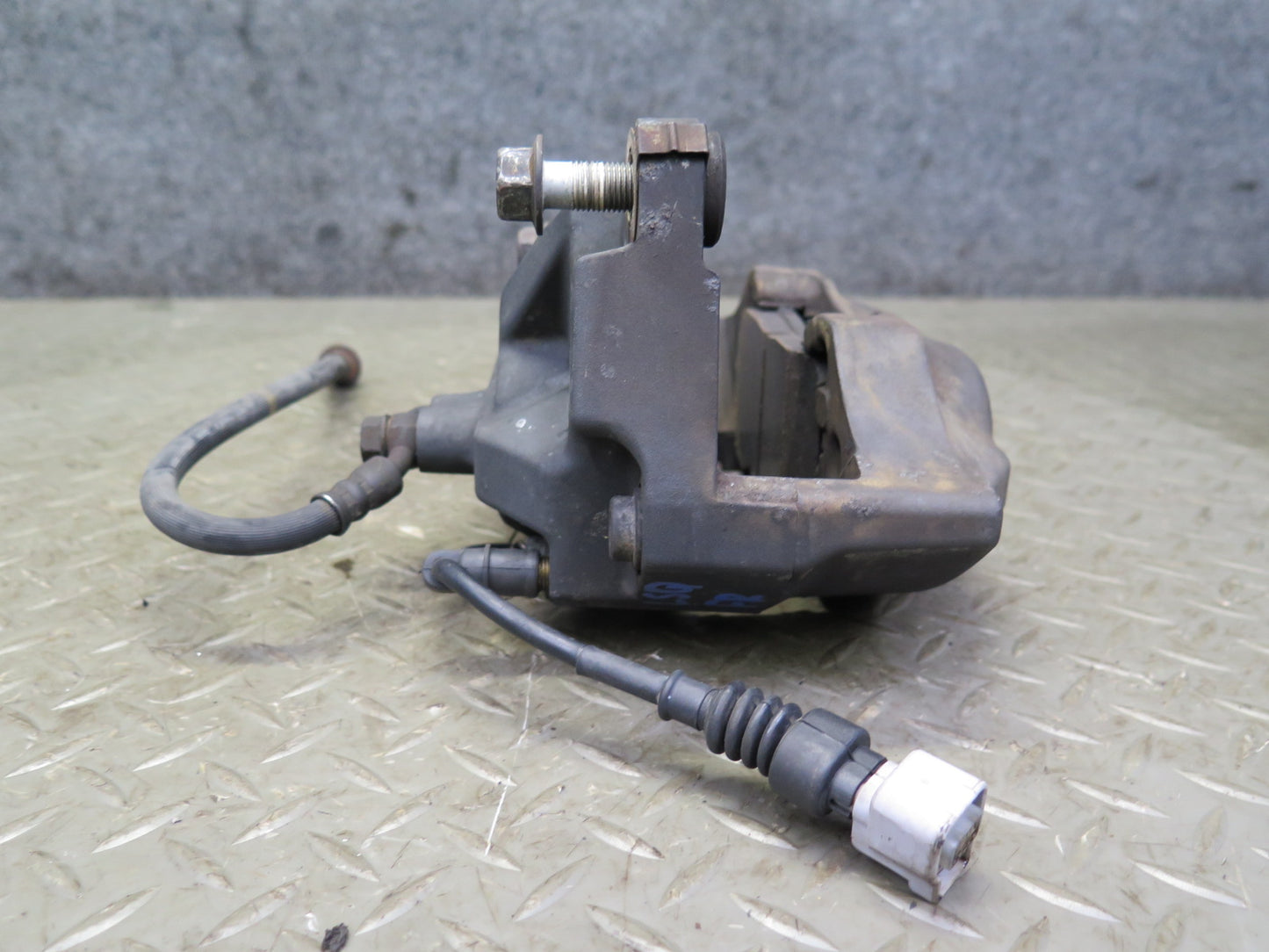 95-00 Lexus UCF20L LS400 Set of 2 Front Left Right Brake Caliper Sumitomo OEM