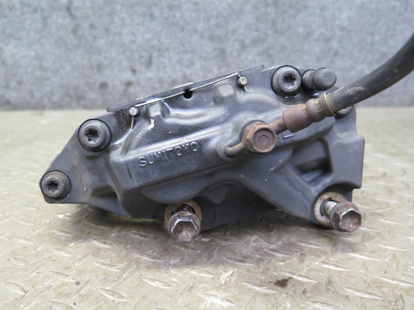 95-00 Lexus UCF20L LS400 Set of 2 Front Left Right Brake Caliper Sumitomo OEM