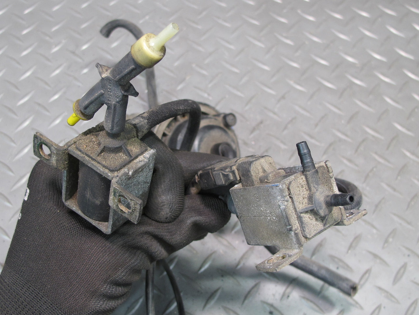 93-95 Mercedes W124 300D OM606 Set of 3 Vacuum Solenoid Valve & Converter OEM