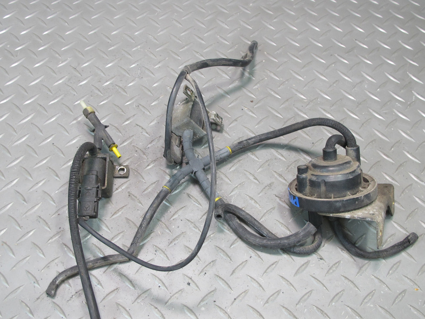 93-95 Mercedes W124 300D OM606 Set of 3 Vacuum Solenoid Valve & Converter OEM