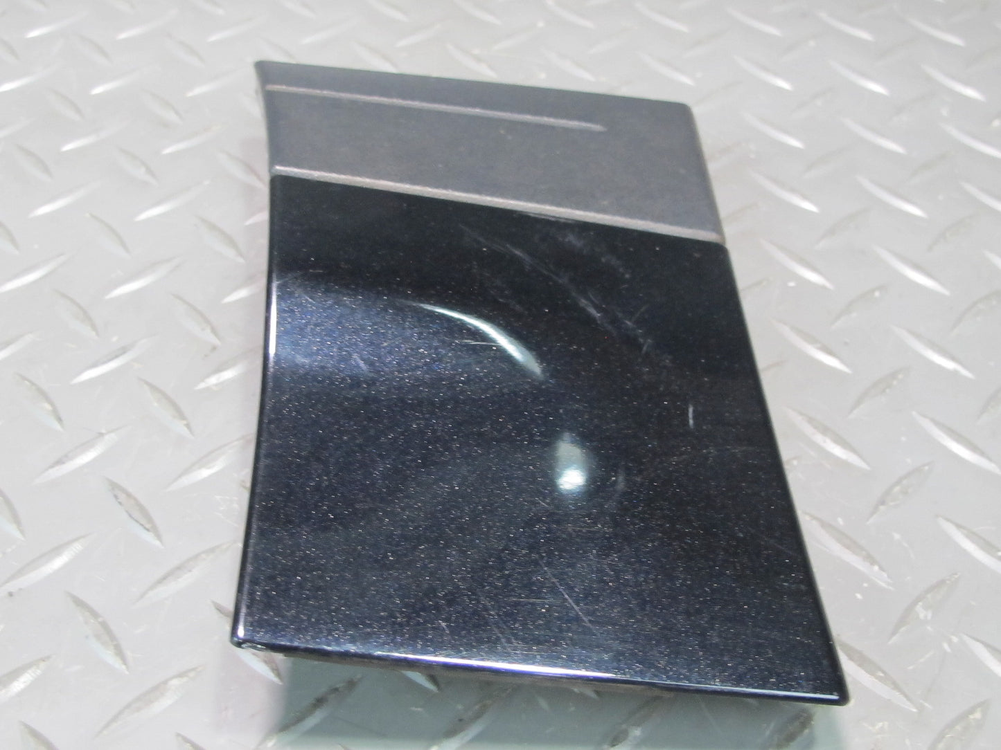 2011-2018 Porsche Cayenne 958 Front Left Side Lower Fender Molding Trim Cover