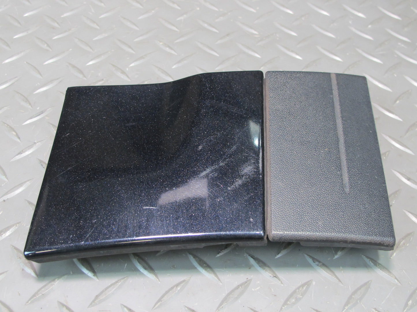 2011-2018 Porsche Cayenne 958 Front Left Side Lower Fender Molding Trim Cover