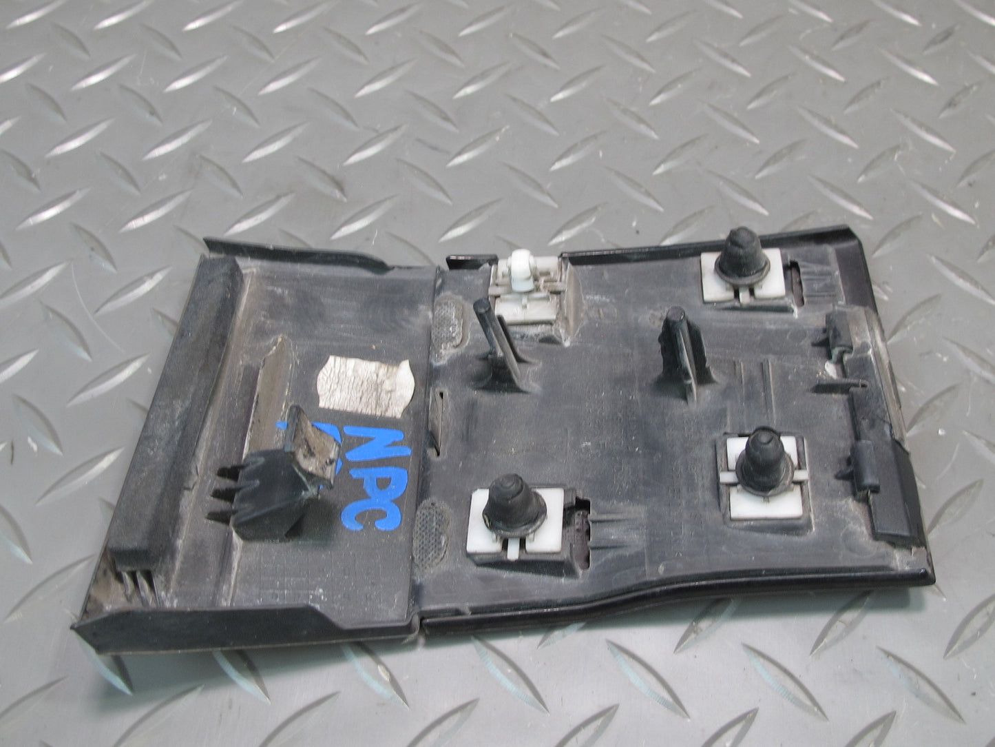 2011-2018 Porsche Cayenne 958 Front Right Side Lower Fender Molding Trim Cover