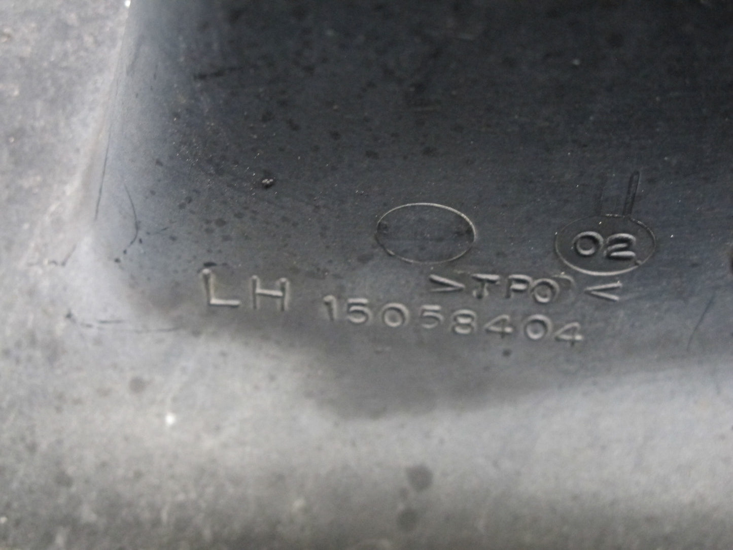 2003-2009 Hummer H2 Front Left Driver Side Bumper Extension END Cap Cover