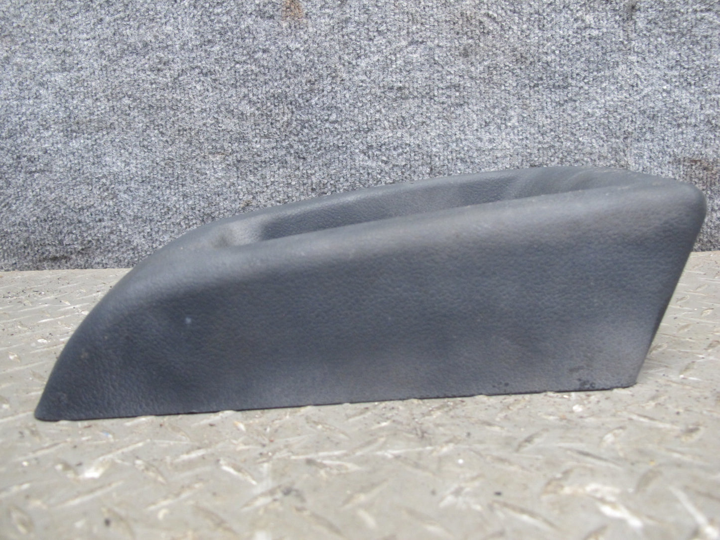 2003-2009 Hummer H2 Front Left Driver Side Bumper Extension END Cap Cover