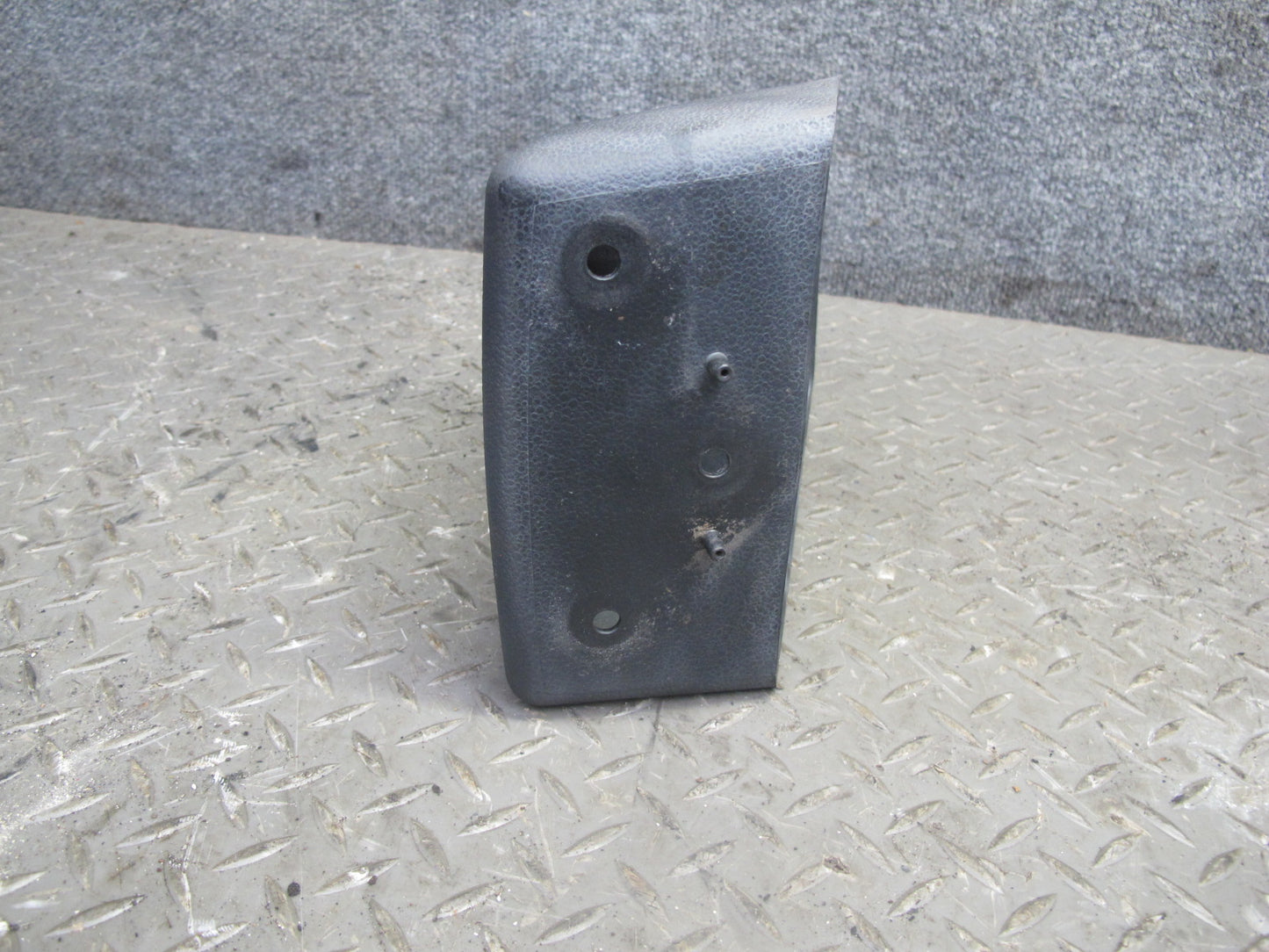 2003-2009 Hummer H2 Front Left Driver Side Bumper Extension END Cap Cover