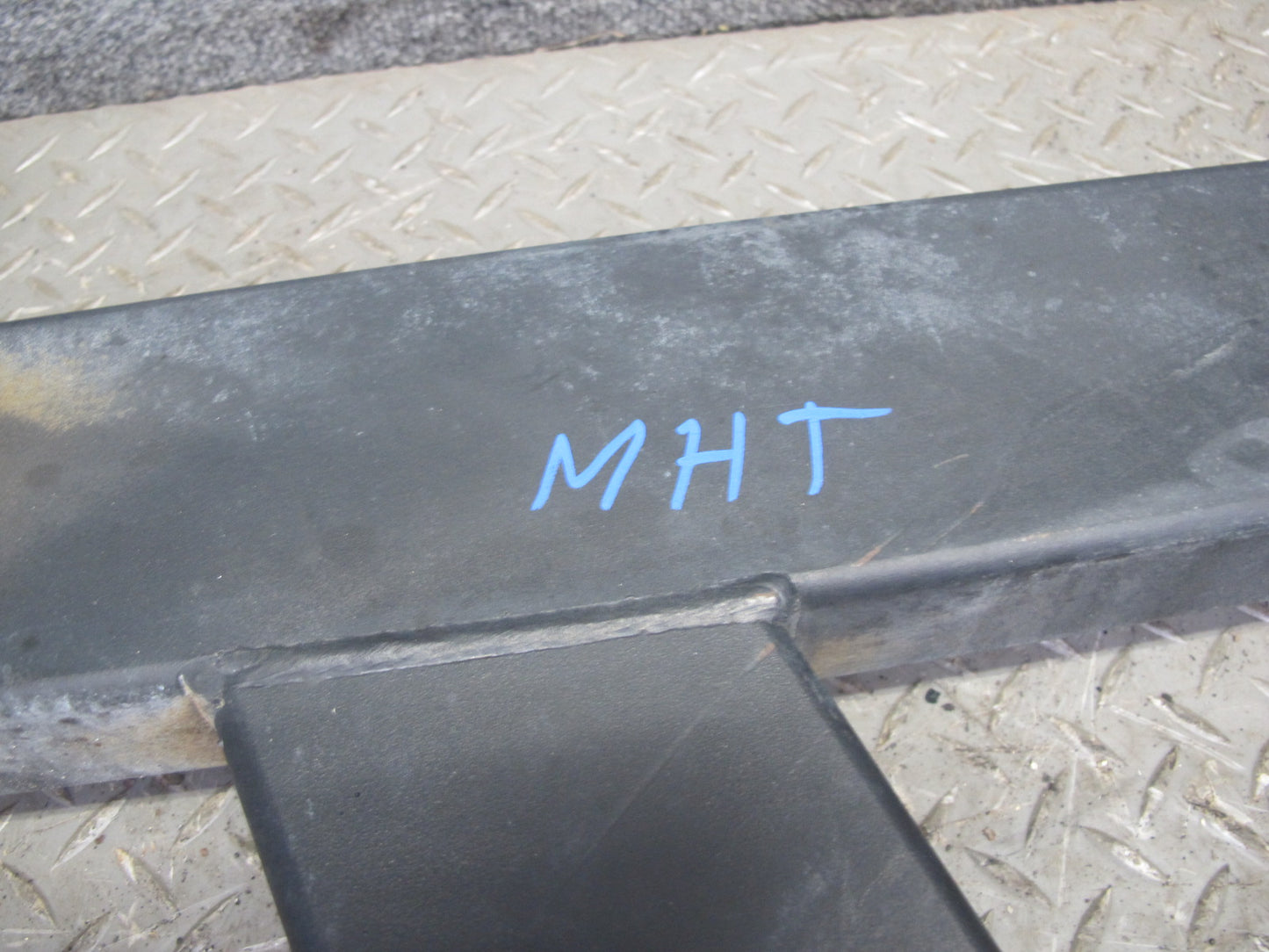 2003-2009 Hummer H2 Rear Trunk Spare Wheel Tire Carrier Holder Bracket