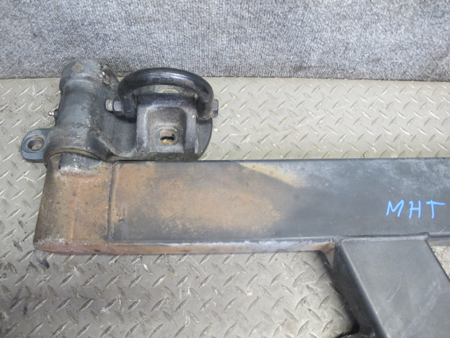 2003-2009 Hummer H2 Rear Trunk Spare Wheel Tire Carrier Holder Bracket